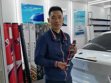 #每天一个用车知识 宝马高位刹车灯拆装方法#汽车保养与维修 #车身改色贴膜 #撸车日常