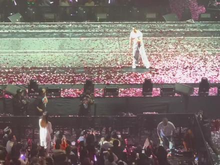 鲨鱼舞啊#郭富城 是她@ELIN艾琳