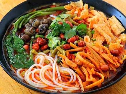 【螺蛳粉做法】学会家庭配方,汤鲜味美,再也不用网上买了~