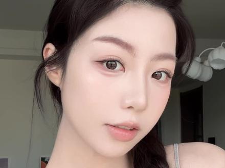 卡粉斑驳到崩溃?干敏皮本命底妆稳了! #底妆#干敏皮#粉底液#秋冬底妆#NARS超方瓶