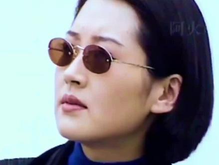 易烊千玺反差感拉满