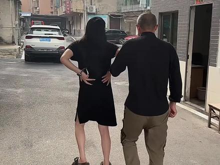 温嗲真的有点不正常了,过几天打算带他去医院看看