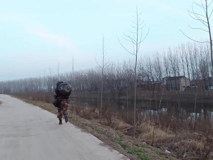 🇨🇳背锅侠 节日不松劲 训练强本领#节日训练