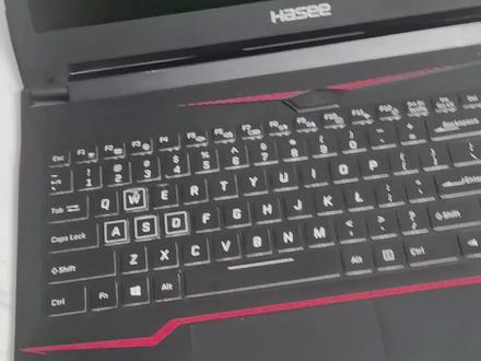 神舟战神z7笔记本更换屏幕,简单操作