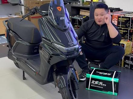 保定首辆雅迪冠能s白鲨ΙΙ 90S,北极光钠电池沉浸式组装 #北极光钠电池#钠电池#雅迪冠能S白鲨#雅迪连续九年全球销量第一