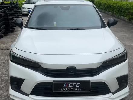 #十一代思域改装 #汽车包围套件 #前铲 今天到厂里来的是十一代思域,他想要混搭,所以要了efg前 yofer侧裙和后扰流