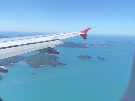 总要和朋友一起去看海吧?!
#圣灵群岛 #白天堂沙滩 #去看可以治愈一切的海 #泰酷辣