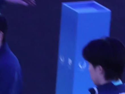 你们俩怎么都不互相恭喜一下?不是同事和最好的搭档吗#孙颖莎#王楚钦