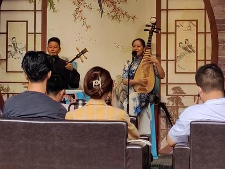 来苏州旅游必听苏州评弹,听评弹的攻略来了#苏州评弹声声慢 #旅行推荐官 #苏州旅游 #吴亮莹 #苏州评弹