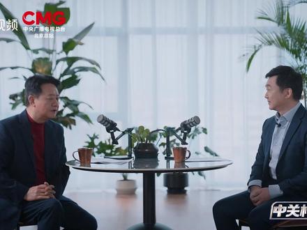 在大观学者、华东师范大学紫江特聘教授刘擎看来,AI的深度介入或将根本性重塑教育形态:无论是数学、物理、语言、艺术、哲学……任何具体性问题,都可以在AI辅助下去研究探索,让学习完全从“生产性”走向“人文性”。关注#中关村对话AI迎春夜 ,解锁更多精彩!