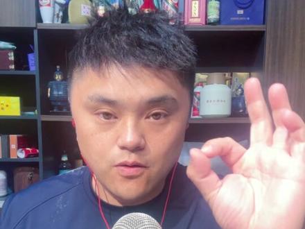尽力之后就随缘吧,人的手就那么大,握不住的东西太多了,要学会与自己和解。得到未必是福,失去也未必是祸。你以为的遗憾,其实有可能是躲过了一劫。凡事微微一笑,拐个弯,与生活和解。#声控 #助眠 #解压 #失眠 #失眠的夜