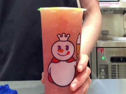 大佬喝过的蜜桃四季春 超赞#蜜雪冰城#来一杯蜜雪 #饮品制作#果茶