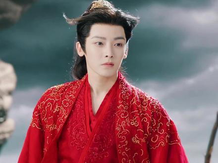 逍遥:原来红烨真的欺骗利用过肖瑶,他还亲手封印了奥狠穷麒与藤蛇#好剧不私藏 #逍遥 #侯明昊 #谭松韵