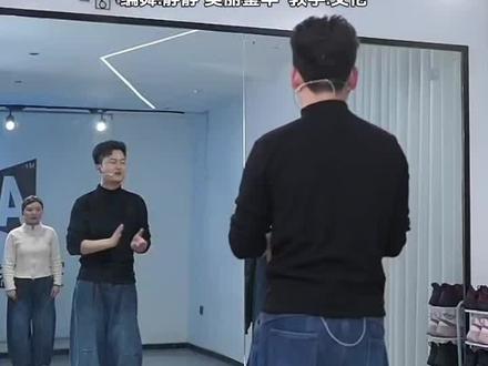 《受伤的是我》水兵舞版第一组详细教学分解#广场舞教学