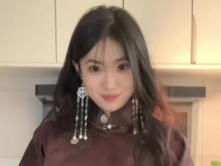 民族的就是世界的(ps:这是一个变装视频) #弥渡山歌phonk #变装#彝族 #民族服饰 #蒙古袍