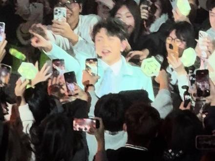 颜人中又下台了!!
一直懊悔这次为什么没买内场!!!🥹
#颜人中 #颜人中福州演唱会