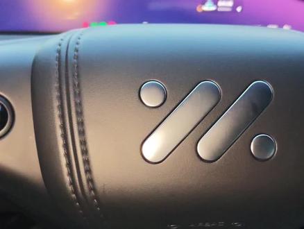 小米有的智己也得有,让智己拥有自己的四分之一螺纹接口,无限拓展。#智己的车自己改 #智己LS6 #智己汽车