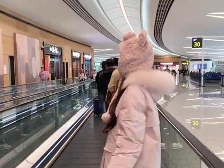 一个人去哈尔滨旅游需要花多少钱?看完这条视频你就清楚啦!#哈尔滨旅游攻略 #哈尔滨旅游团 #哈尔滨旅游推荐官 #哈尔滨雪乡长白山 #旅行推荐官