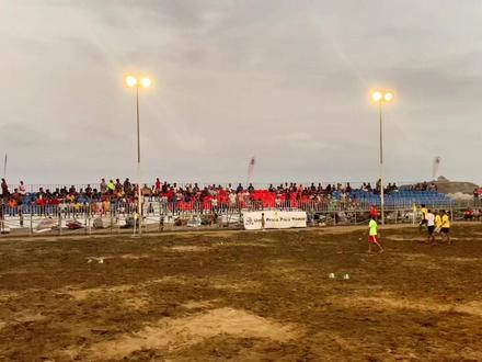 #旅行大玩家 在西非的佛得角🇨🇻出街买菜,再偶遇一场沙滩足球⚽️#环游世界这件令人愉快的小事 #佛得角 #足球