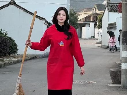 过年回村穿哪套 #小姨 #回村的生活 #过年战袍 #换装 #抖音新春特别会