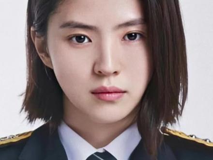 #韩素希太美了 又帅又漂亮的美女的特点就是这个了 #itzy申留真 有没有觉得他们长得很像 ! @DOU+小助手