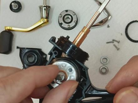 禧玛诺中低端纺车轮异响 常见问题的处理方法 塞纳 塞多纳 撒哈拉 纳西 摇臂间隙大 线杯上下窜动幅度大 异响#纺车轮 #钓鱼的乐趣只有钓鱼人懂 #钓鱼人 #专业的事交给专业的人 #抖音钓鱼人