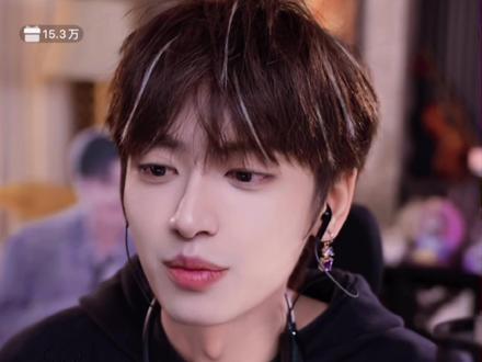 语音厅主播们对于不再依赖哥哥算长大吗的回答 #听潮阁 #皮皮皮皮朱 #顶流社 #听潮阁哈哈麦麦