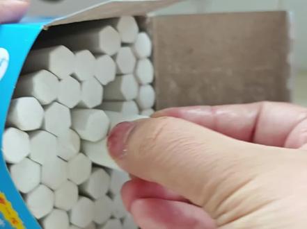 用粉笔来做一个圣诞小苹果~
#手工 #粉笔 #圣诞#苹果