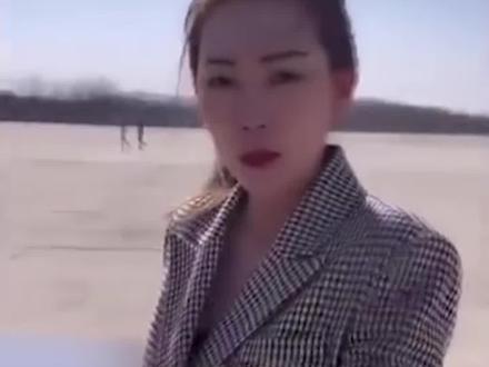 7月16日晚,一个名叫王澄澄的女网红突然登上热搜,其拍摄的短视频疑似使用了警用直升机。据媒体消息,目前王澄澄的短视频账号已经注销。