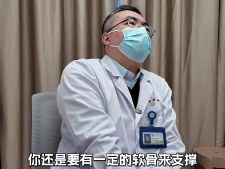 女孩天生鼻子凹进去,家长怕女孩上学被歧视 #医学科普 #鼻子 #整形 #小儿外科 #鼻子塌