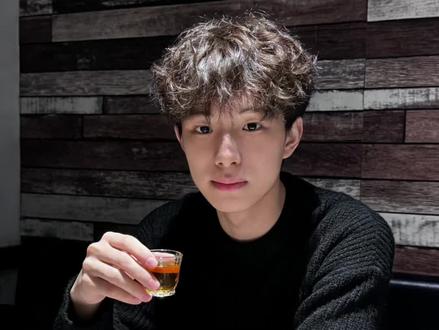 "你是对的人不得不承认" #氛围感照片 #帅哥 #豆包ai #豆包出大片有两把刷子 #豆包p图指令