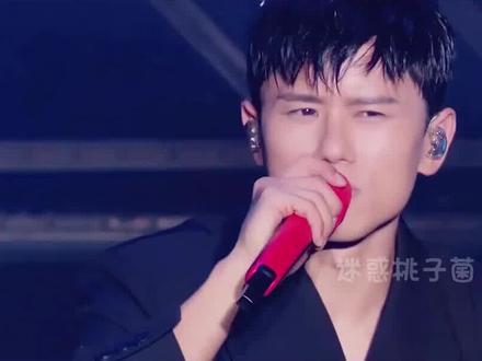 13年前扇谢娜耳光掌,嫌张杰穷而分手的段曦,如今怎么样了? #张杰 #谢娜 #明星