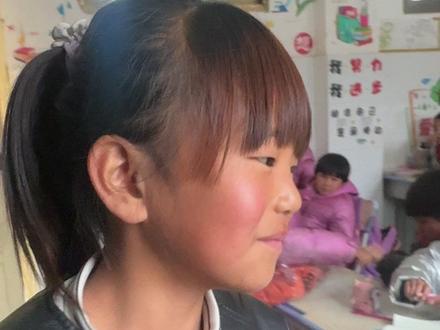 让新粉丝了解一下前期情况,十月拍的,她们一般早上绝交,下午和好