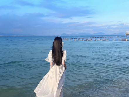 不愧是rojita 谁穿都好看~
#rojita #海边 #日系