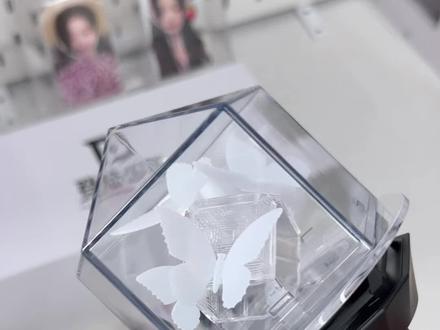 top应援棒开箱感觉还挺美的怎么说 布置桌面中!有点空哈哈哈习惯下#应援棒 #top登陆少年组合 #开箱