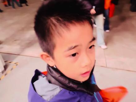 觅二代交作业喽 #追觅#追觅洗地机
我长大也想做追觅的
为什么呢?
因为......
我们不仅有数不清的节日礼福利🎁
还有团结友爱的同事趴
还有真真实实的“黄金钞”
和别人家的演唱会年会
最最重要的是!!!
无敌好用的科技套餐:
灵巧便携的折叠吹风机!
轻巧贴地的平躺洗地机!
忠实伙伴自清洁扫地机!