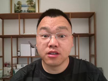 巴萨是要厚积薄发吗?巴萨现在的引援策略就是雷厉风行?不让尼科威廉斯的故事重蹈覆辙?阿尔瓦雷斯的引援应该用不到1.5亿或者1.2亿,毕竟球员的意愿会起到作用,毕竟当初从曼城去马竞的时候球员占了主导才让马竞没花那么多,而且这个赛季小蜘蛛的表现没有前两个赛季好。其实塔罗也不错的,这么贵不如买塔罗了