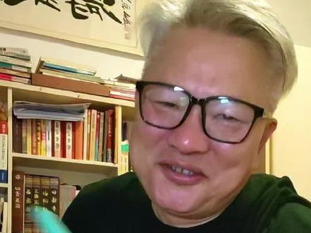 雷军介绍耳机 #伟伟爱吐槽 #创作者流量扶持计划