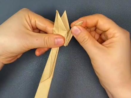 七月份,一起来折一款不同的千纸鹤吧!#手工diy #折纸教程 #七月夕 #千纸鹤教程