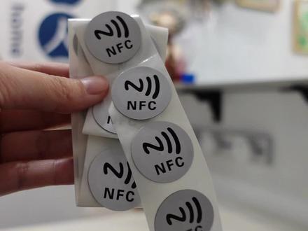 我花10块钱升级了全屋智能🎉NFC碰碰贴这玩意儿太好用了!安卓党看过来,照片音乐墙攻略来喽📱#智能家居智能生活 #nfc #智能家居产品 #智能家居系统
