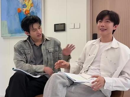 云旗:“你刷了牙是吧,让我闻一下”,仓库戏走戏前#52 #云旗郝熠然