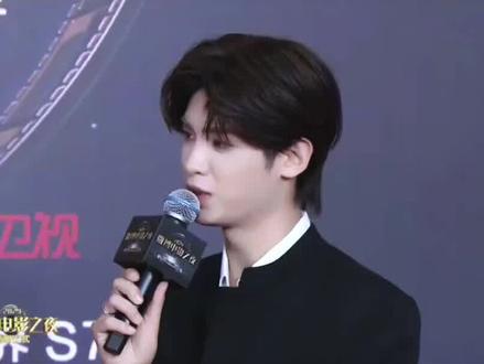 当红偶像低调现身观众席
#明星访谈 #娱乐明星资讯
#明星资讯科普
