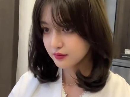 锁骨发气垫烫 黑茶色 #根据脸型设计发型 #减龄发型 #北京烫发 #北京发型