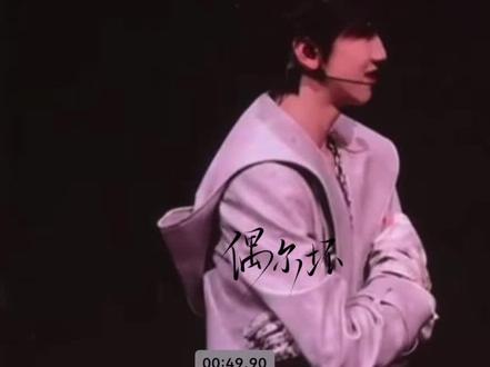 不为什么因为见你一面很不容易
我太激动了赶紧把这段的re剪出来了啊啊
#奇文 #奇文真心话