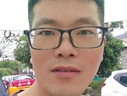 90岁潮汕奶奶的跨国遗憾!《给阿嫲的情书》,爆泪! 专程去了一趟潮州。看电影,听故事。下南洋、番批、童养媳,这些真实故事比电影更虐!我听不懂潮汕话,却被语气里的温柔和坚强扎心。#给阿嫲的情书 #南洋往事 #潮汕故事 #番批侨批#老一辈的爱情