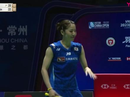 老婆很可爱,必须得打败🏸
1997年出生的志田千阳今年26岁,出生于秋田县。现为日本羽球选手,与松山奈未是搭档,在不少比赛中获得冠军。志田千阳精致的五官和白皙的肤质也被网友封为「日本羽坛新晋女神」.不管是战场上还是场下都带给人阳光清新的一面,而且她笑起来特别漂亮。
#羽毛球 #2023中国羽毛球公开赛 #志田千阳 #上热门 #运动