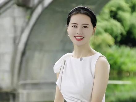 大龄未婚,前半生太专注提升自己,认真种自己的草场,一转眼发现没有同龄的马了……姑娘们以我为鉴,什么年龄做什么事,也是对的#相宜