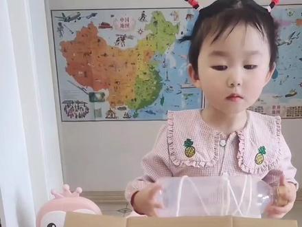 吃面条的小人超好玩,锻炼手部精细动作,快来试试吧#纸盒改造 #自制玩具 #亲子手工 #创意手工 #儿童益智 #萌知计划