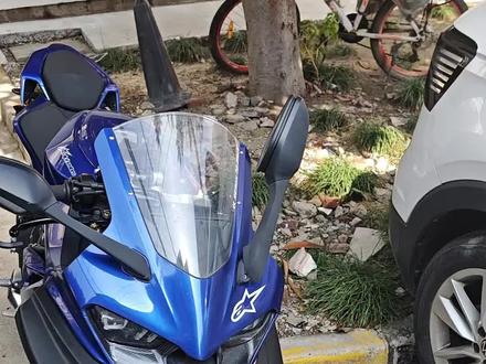 聊聊天,新款的凯越450rr曼岛2发布了
我去年25年三月份买的二手老款性能版花了2w7属实大冤种
一年也就骑了三千公里,最远去了莫干山摩漫和漫骑咖啡跑山
想换车,但是理智控制着我缓缓,给时间一点时间
一切真的会好起来吗,我的网约车职业生涯
#凯越450rr #春风450mt #张雪820rr #想换车
#男人的玩具