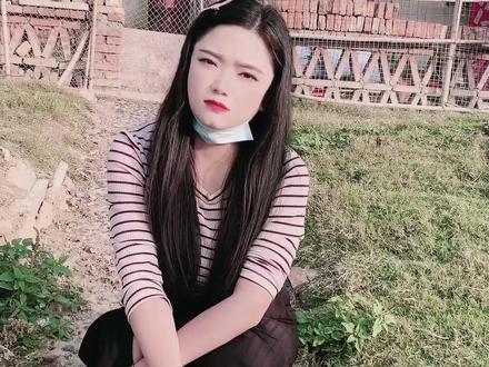 在农村,别人说我是城里的白领,在城里,别人说我是乡下人,说我是农村人吧,又不会种地,说是城里人吧,这么多年又没混出个名堂…#农村大学生